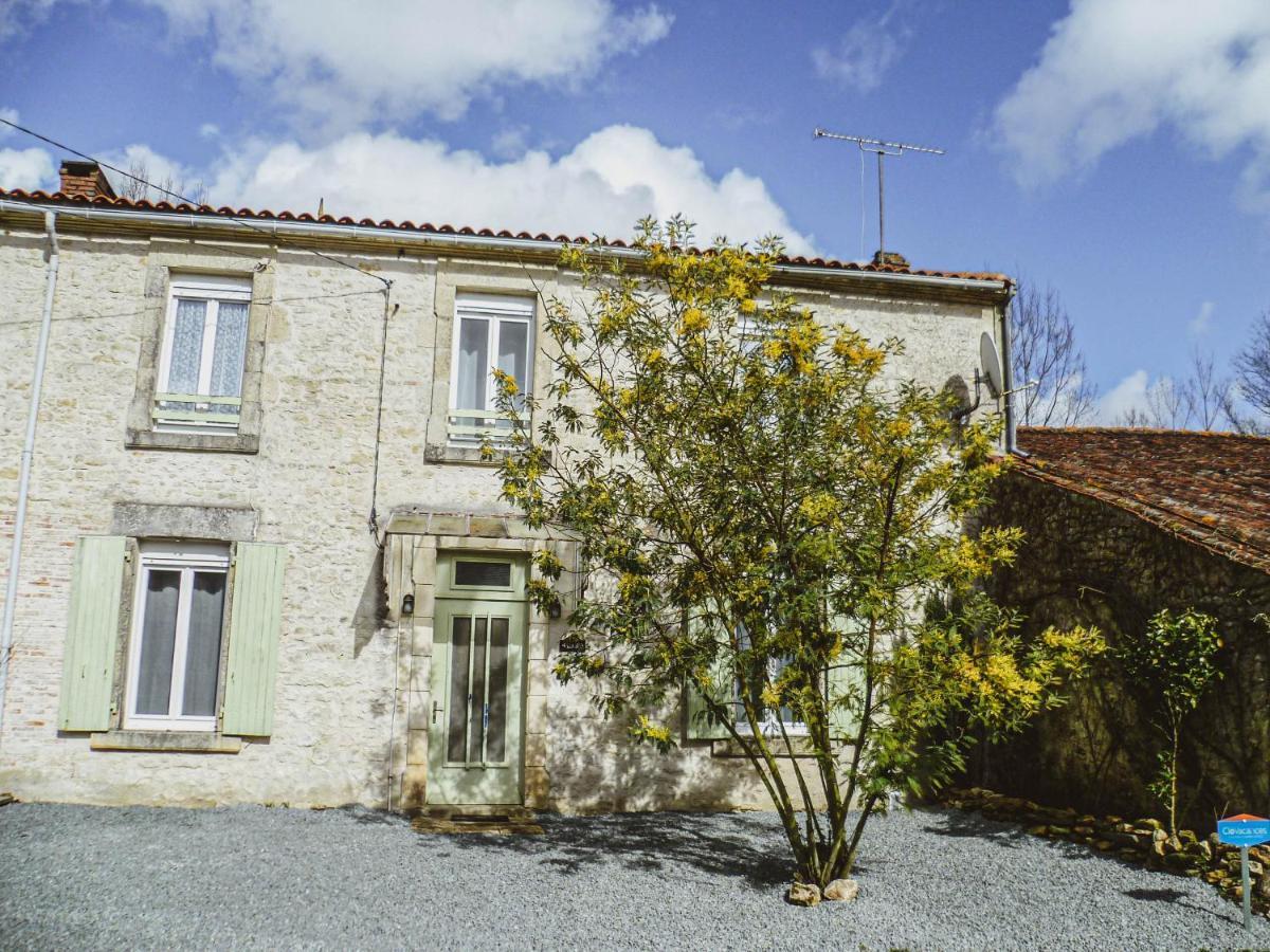 LA LAUJÈRE IVIE - Gîte&Piscine privative Saint-Hilaire-du-Bois  Extérieur photo